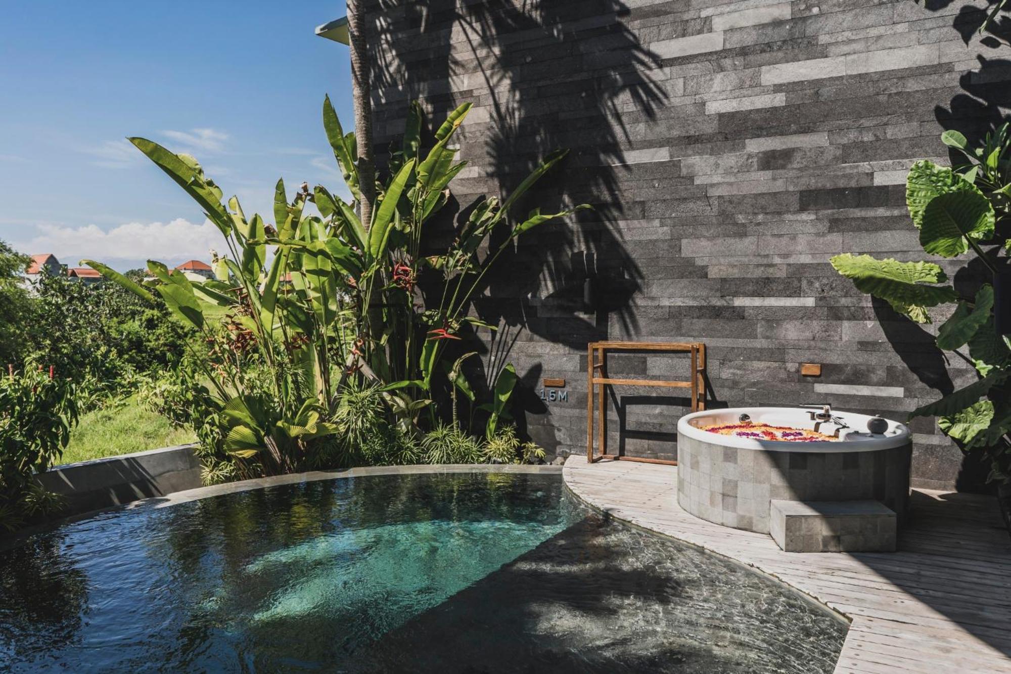 Astera Luxury Resort & Spa Canggu By Ini Vie Hospitality Экстерьер фото